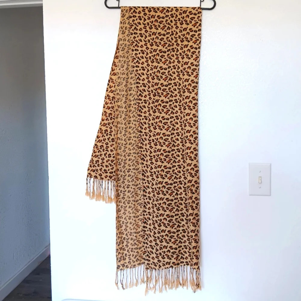 NWT Animal print scarf Sarong Tassels Super Soft